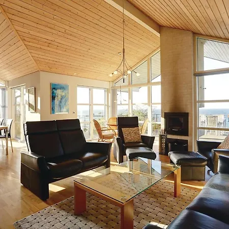 Lovely In With Kitchen Holiday home