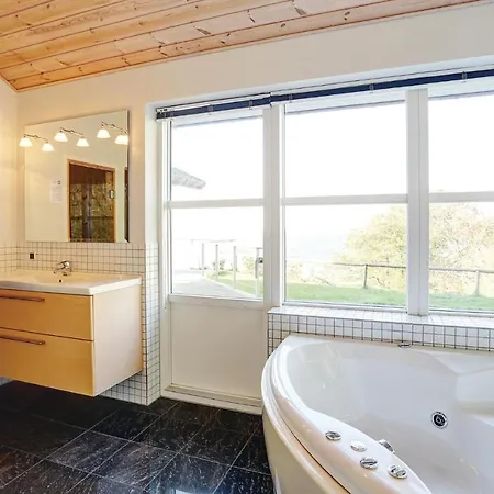 別荘 Lovely Home In Ronne With Kitchen *